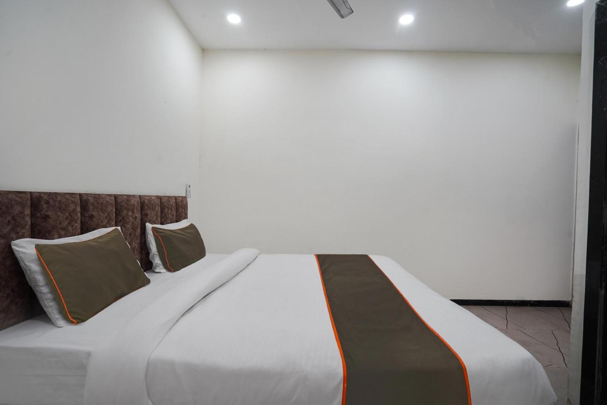 Townhouse Amanaka Formerly Hotel City Pride Rāipur Kültér fotó