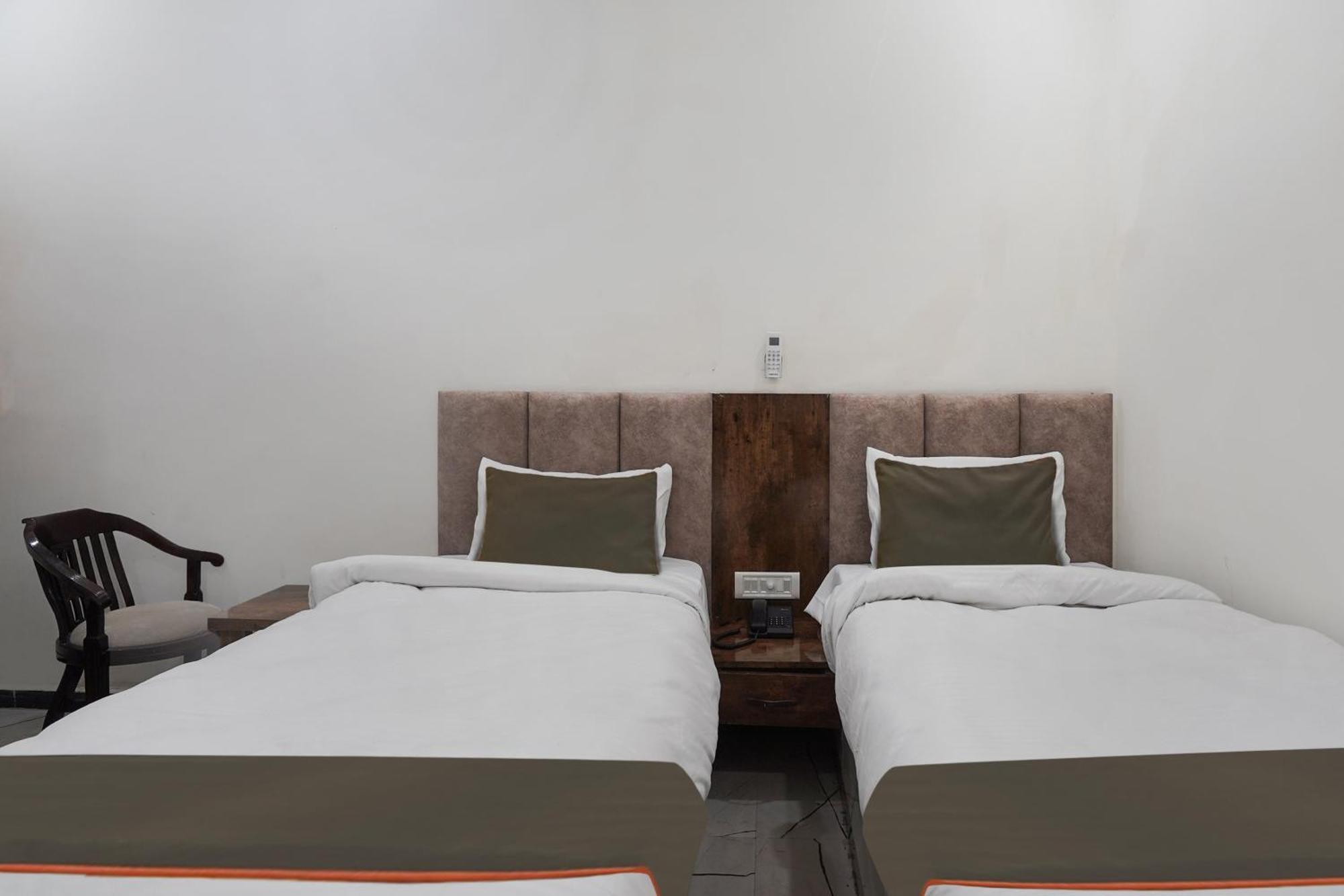Townhouse Amanaka Formerly Hotel City Pride Rāipur Kültér fotó
